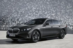El nuevo BMW Serie 5 debuta, una berlina vanguardista y con tecnologías más avanzadas que el Serie 7