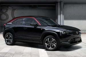 El nuevo Mazda MX-30 e-Skyactiv R-EV entra en producción, la versión PHEV equipada con el motor Wankel