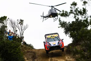 Thierry Neuville recorta distancias en la lucha por el WRC en el Rally de Italia-Cerdeña