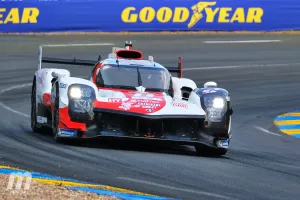 Toyota manda en unos primeros libres de las 24 Horas de Le Mans bastante accidentados