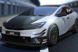 Toyota Gazoo Racing convierte al nuevo Prius en un radical coche de competición para rendir homenaje a las 24 Horas de Le Mans