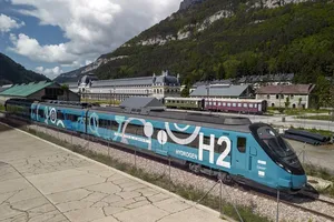 El primer tren de hidrógeno en España supera su prueba inicial en línea operativa