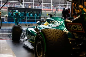 Fernando Alonso, Pirelli y el cambio de neumáticos: «No vi ninguna explosión ni nada parecido»