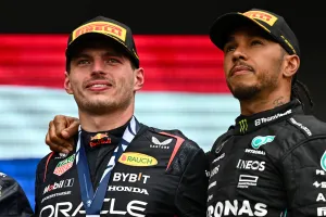 Hamilton quiso ir a Red Bull. Al pensar en juntarlo con Verstappen, Horner se estremece: «Habría que vender la fábrica»