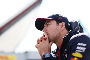 ¿Debería estar preocupado Checo Pérez? Red Bull enciende de nuevo su 'trituradora' de pilotos