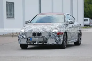 El BMW M235i Gran Coupé es sorprendido en sus primeras pruebas, la berlina deportiva llegará en 2025 con atributos más modernos
