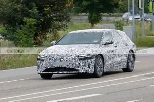 El primer familiar eléctrico de Audi ya rueda, el novedoso A6 Avant e-tron llegará en 2025 como rival del BMW i5 Touring