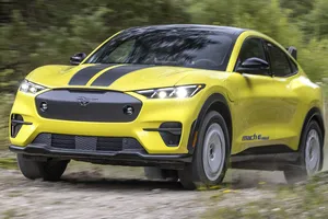 Desvelado el nuevo Ford Mustang Mach-E Rally, un SUV eléctrico para alejarse del asfalto