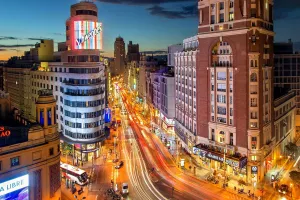 La ley ya está vigente, pero sólo el 9 % de las 151 ciudades españolas obligadas cuentan ya con ZBE activas