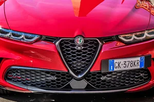 El Alfa Romeo que sí pone en apuros a BMW y Mercedes está en oferta con más de 3.500 € de descuento y etiqueta ECO
