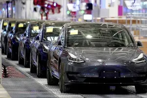 La UE investigará los coches eléctricos exportados no solo por las marcas chinas, también los de Tesla, BMW, Renault…