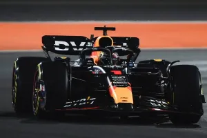 Max Verstappen se lleva una nueva victoria; Fernando Alonso se queda fuera del top 5