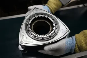 Mazda acaba de fabricar la unidad 2 millones de uno de los motores más complejos del mundo