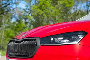 El coche barato de Skoda responde a la renovación del Opel Corsa con 2.800 € de descuento y cambio automático en una oferta inmejorable