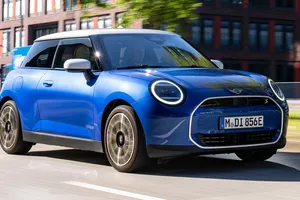 Todos los precios del nuevo MINI eléctrico en España, más de 400 km de autonomía para un utilitario que apunta al FIAT 500e