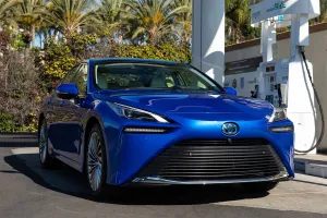 ¿Se está arrepintiendo Toyota de desarrollar coches a hidrógeno? Los japoneses apuntan a un cambio de rumbo