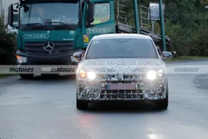 El compacto deportivo de CUPRA vuelve a ser cazado, esta vez en las carreteras alemanas en unas pruebas que revelan nuevos detalles