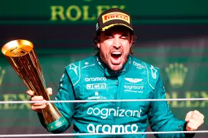 Fernando Alonso compara su victoria en Imola 2005 con el podio de Brasil: «Ahora con DRS todo es diferente...»