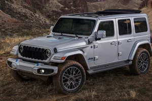 El Jeep Wrangler eléctrico tendrá «un arma secreta» para imponerse al Mercedes EQG, desvelados nuevos detalles de la generación J70