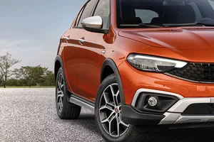 Etiqueta ECO y 2.900 € de descuento, el compacto de aspecto SUV que pone en apuros al Opel Astra está en oferta