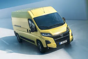 Nuevo Opel Movano 2024, una furgoneta de última generación con versiones térmicas, eléctricas y de hidrógeno