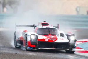Toyota lidera el FP1 de las 8 Horas de Bahréin, sesión marcada por una tormenta de arena