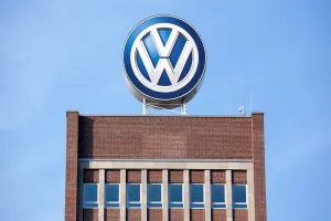 El secreto mejor guardado de Volkswagen queda al descubierto en un informe, la «Tarifa Plus» de empleados privilegiados mientras la marca pide austeridad