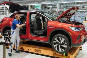 Volkswagen vuelve a frenar en seco la producción de los ID.4 e ID.5, esta vez el problema está dentro de casa y también afecta a Audi