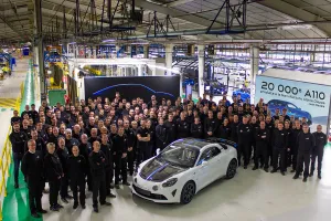 Siete años triunfando y pocos lo auguraban, el Alpine A110 Berlinette celebra su éxito al salir 20.000 ejemplares de la fábrica de Dieppe