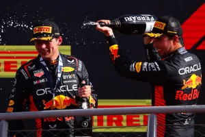 Christian Horner (Red Bull) aconseja a Checo Pérez «que sea realista» frente a un imparable Max Verstappen