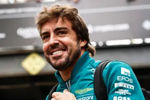Fernando Alonso: «Aston Martin es diferente de Alpine. También quieren vender coches, pero su prioridad es la F1»