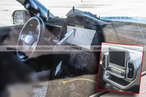 Asómate al interior del Ford Bronco Sport en estas fotos espía, el todoterreno sube la apuesta con más tecnología frente al nuevo Land Cruiser