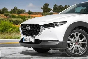 Etiqueta ECO y 2.500 € de descuento, el SUV más barato de Mazda que pone en apuros al SEAT Ateca está en oferta