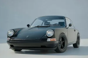 Un auténtico peso pluma este Porsche 911, el icónico deportivo es una obra de arte de fibra de carbono de poco más de media tonelada