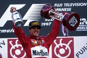 Stefano Domenicali desvela qué piloto de la parrilla de F1 le recuerda a Michael Schumacher