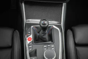 Un dato para la esperanza: En 2023 BMW vendió más deportivos con cambio manual que automático