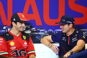 Charles Leclerc compara su trayectoria con la de Max Verstappen: «Es increíble»