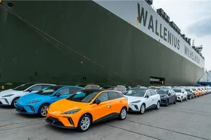 Los japoneses asumen la pérdida del trono mundial en las exportaciones de coches frente a China, la clave no está en los eléctricos