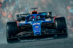 Williams hace los deberes, seguirá llevando motores Mercedes a partir de 2026