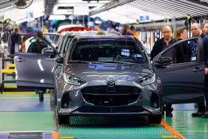 El nuevo Mazda2 pone rumbo a los concesionarios, el pequeño híbrido está listo para ser uno de los utilitarios más vendidos