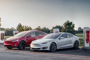 El año triunfal de Tesla, por encima de las expectativas de Elon Musk y con dos modelos defenestrados por la marca y los clientes