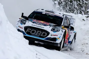 Adrien Fourmaux celebra su primer podio en el WRC tras una gran actuación en el Rally de Suecia