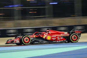 Fernando Alonso y Carlos Sainz terminan la pretemporada, pero es Charles Leclerc quien se lleva el mejor tiempo final