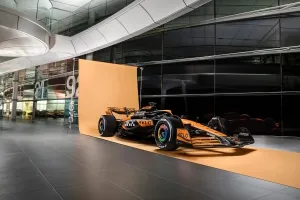 Toda las fotos del McLaren MCL38 de Lando Norris y Oscar Piastri