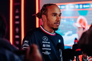 Lewis Hamilton explica su salida de Mercedes a Ferrari: «Ha sido una de las decisiones más difíciles de mi vida»