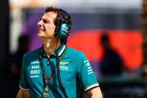 Pedro de la Rosa manda un recado a los fans de Aston Martin: «Lo de la 33 se nos fue de las manos»