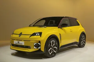 El esperado Renault 5 vuelve tras 40 años reconvertido en un eléctrico muy cautivador, con hasta 150 CV y 400 km de autonomía