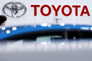 Nueva maniobra de Toyota: prefiere pagar por sus emisiones antes que "desperdiciar" el dinero fabricando coches eléctricos 