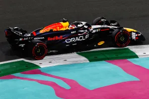 Max Verstappen logra otra sideral pole con Fernando Alonso rozando la primera fila