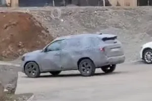 Saluda al primer SUV de 7 plazas de Dacia, cazado el nuevo Bigster en plena sesión de pruebas (con vídeo)